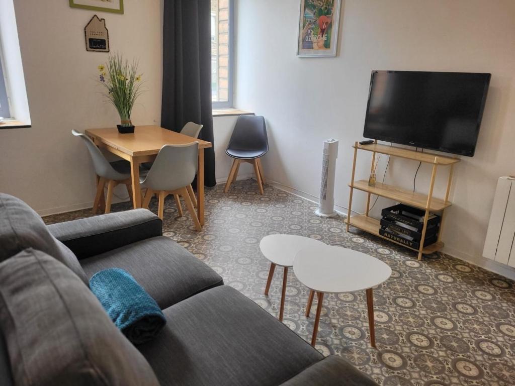 Residence Le 09 ユゼルシュ エクステリア 写真